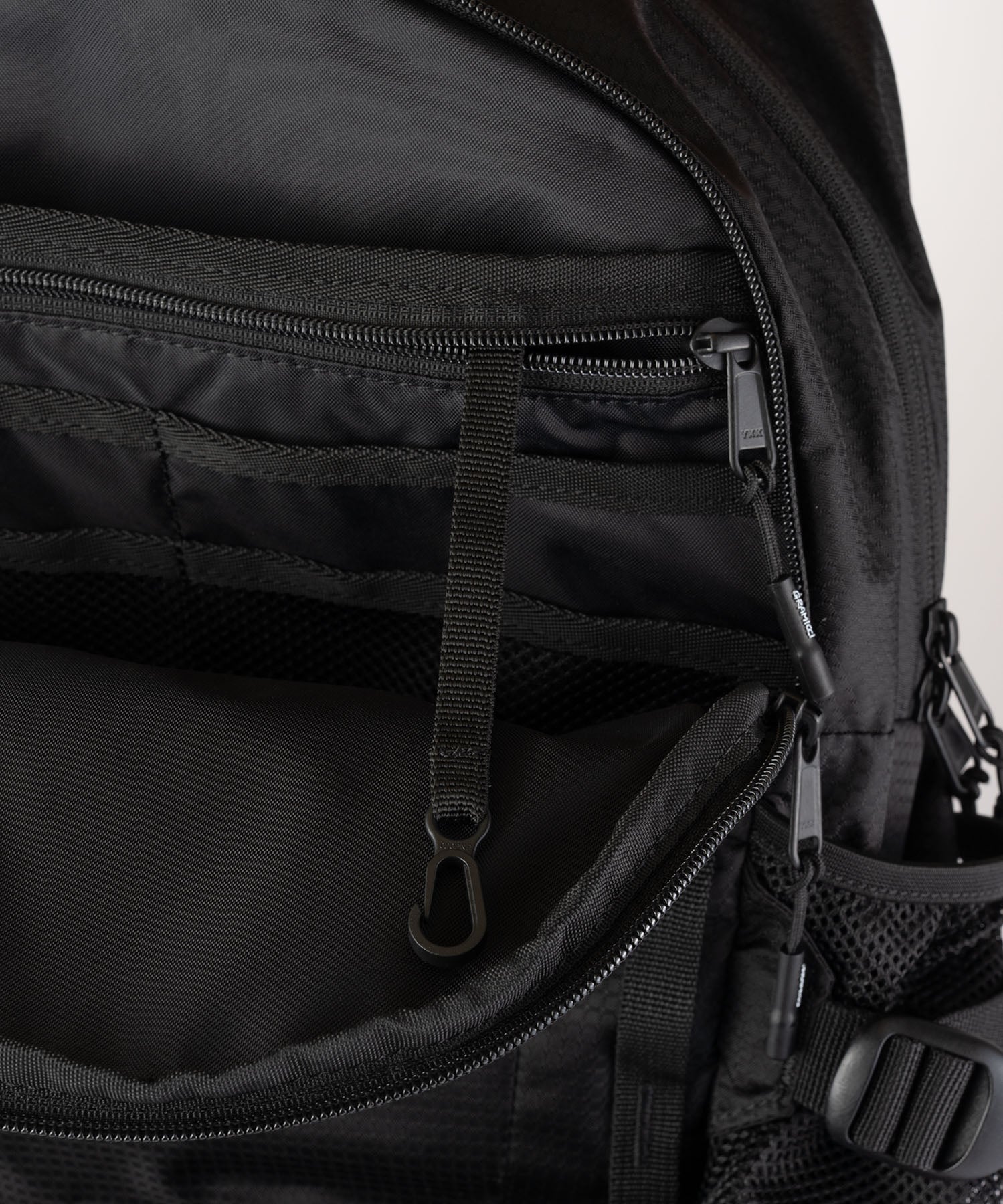 Gramicci 25L Day Pack (Black) - Image 6