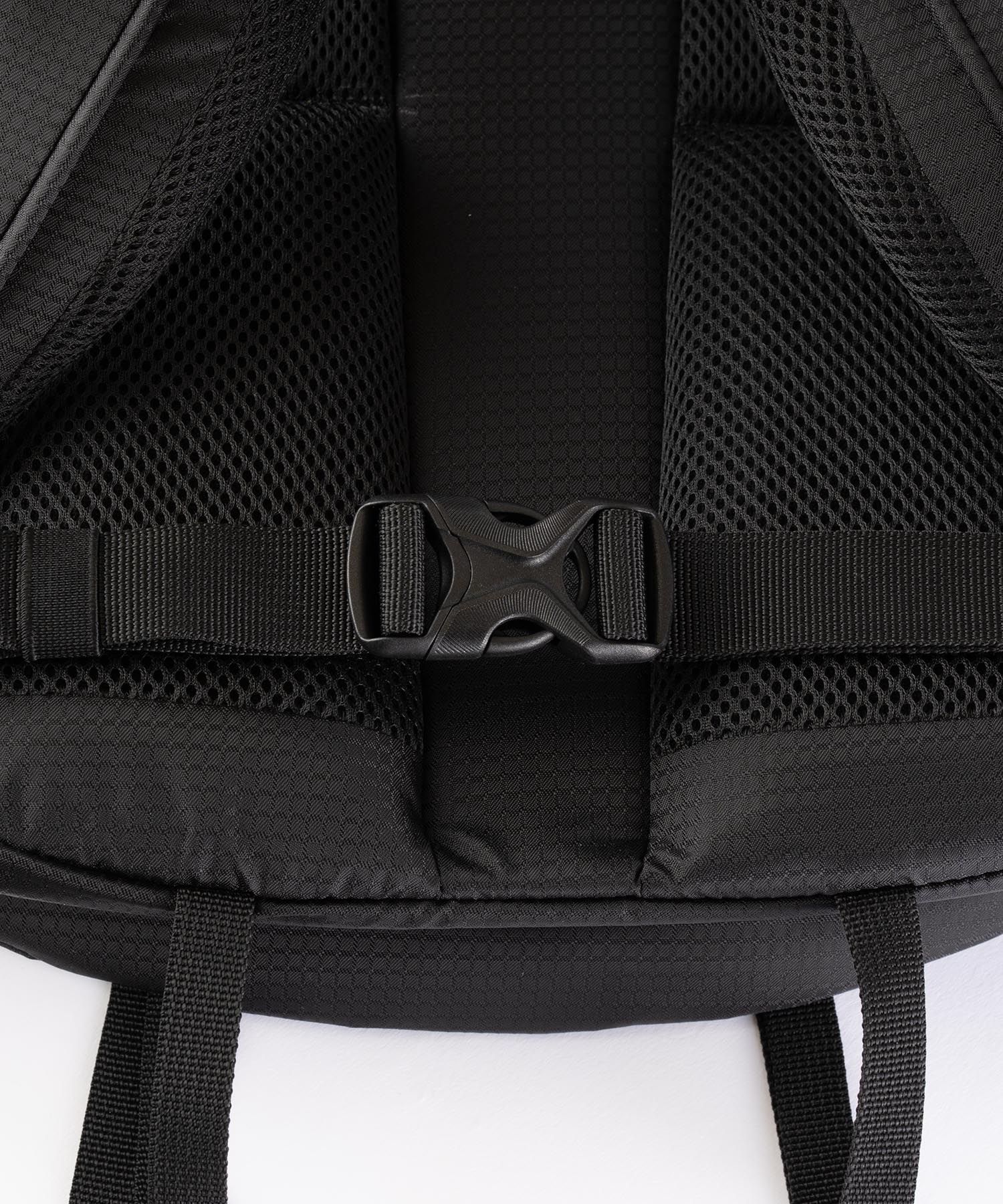 Gramicci 25L Day Pack (Black) - Image 9