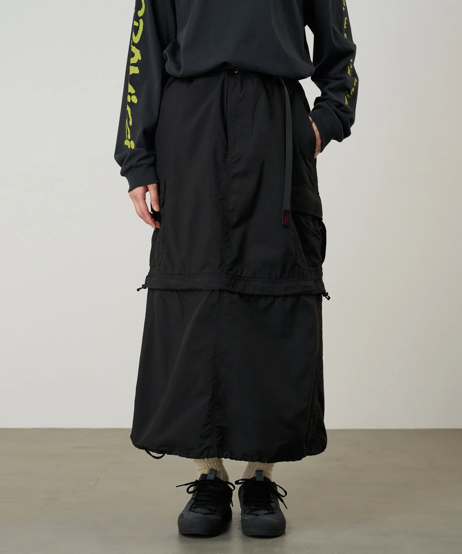 Gramicci Convertible Cargo Skirt (Black) - Image 3