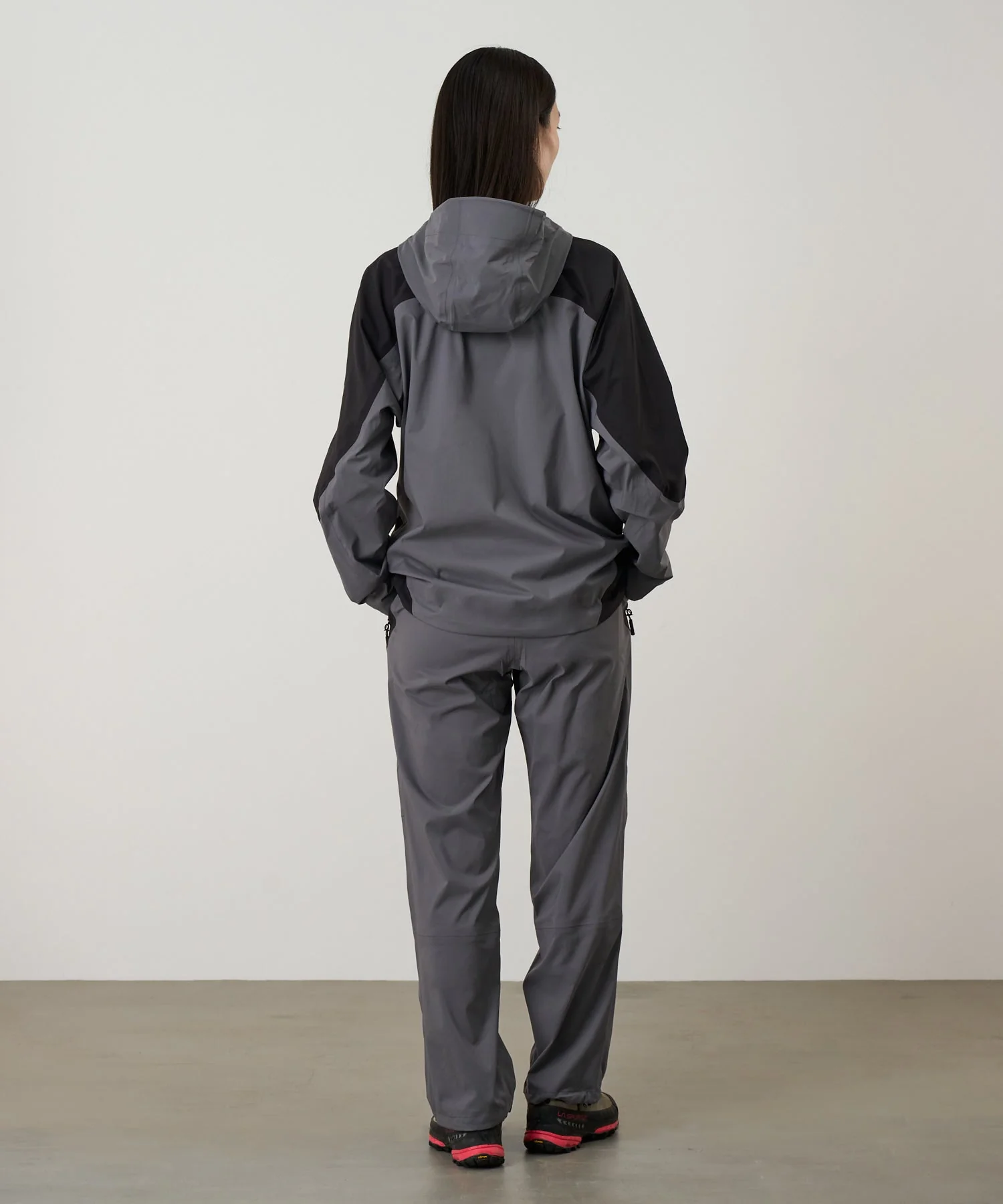 Gramicci DWR Hooded Field Jacket (Black) - Image 5