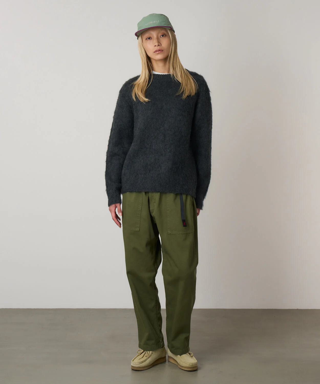 Gramicci Loose Tapered Pants (Olive) - Image 4