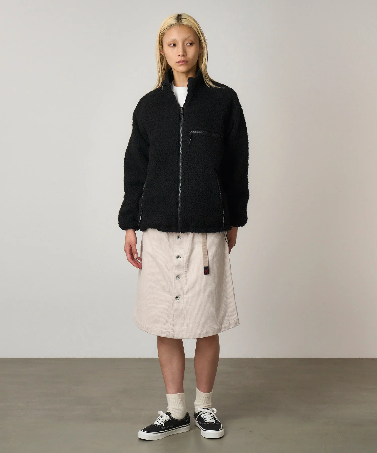 Gramicci Reversible Sherpa Jacket (Charcoal / Black) - Image 4