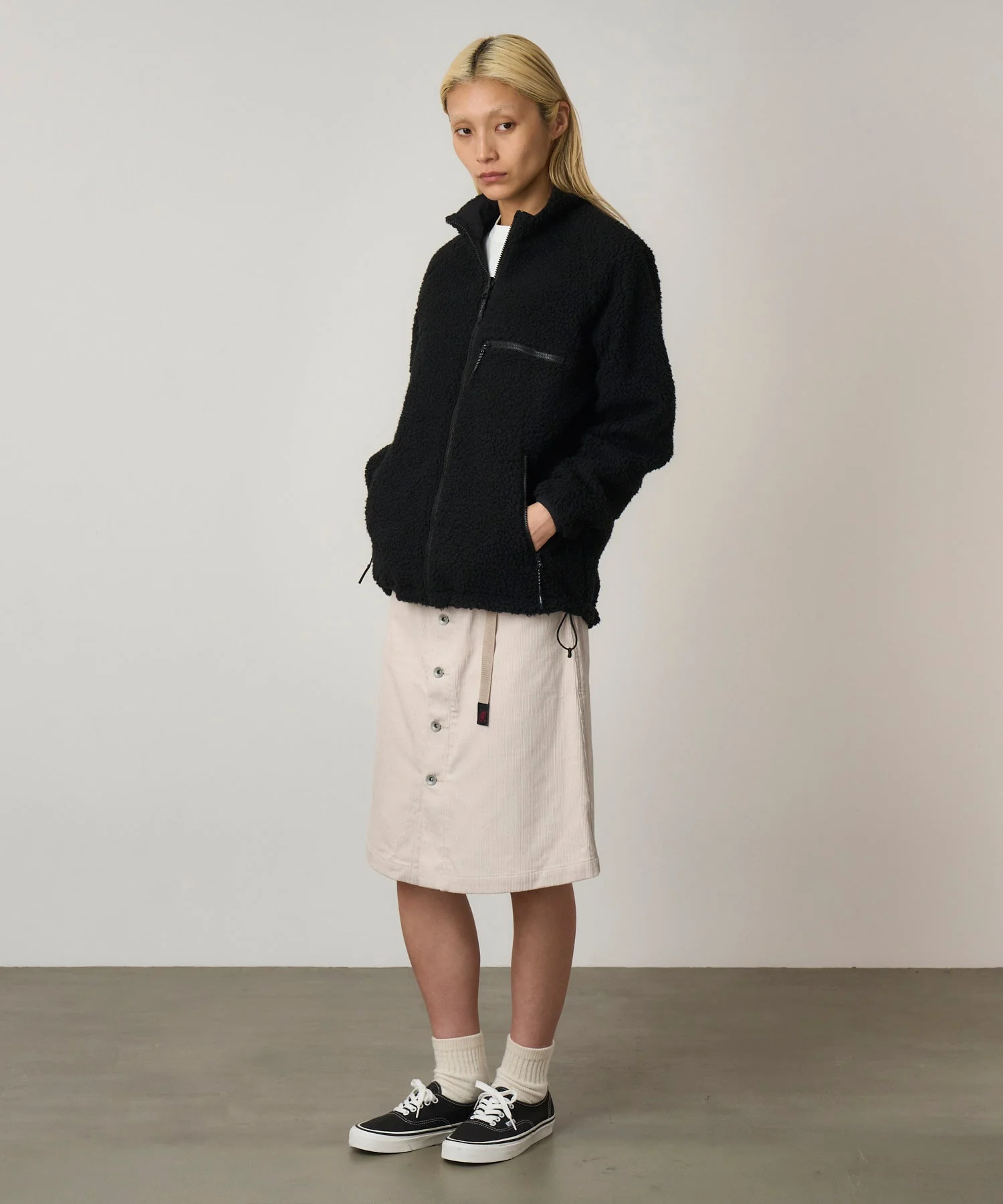 Gramicci Reversible Sherpa Jacket (Charcoal / Black) - Image 5