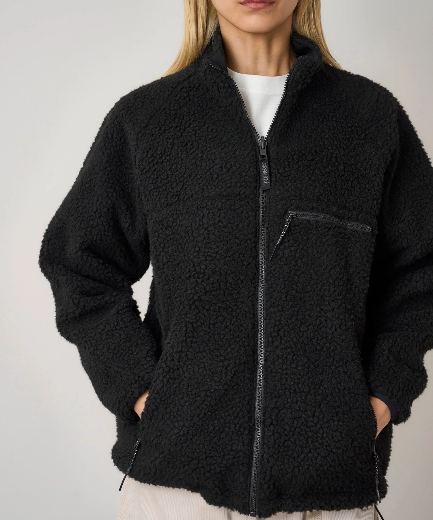 Gramicci Reversible Sherpa Jacket (Charcoal / Black) - Image 7