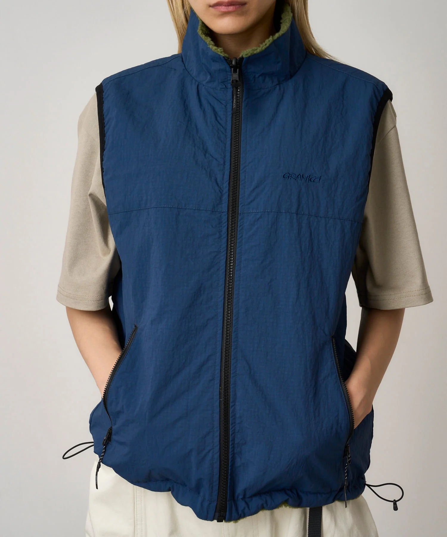 Gramicci Reversible Sherpa Vest (Olive / Dusty Navy) - Image 5