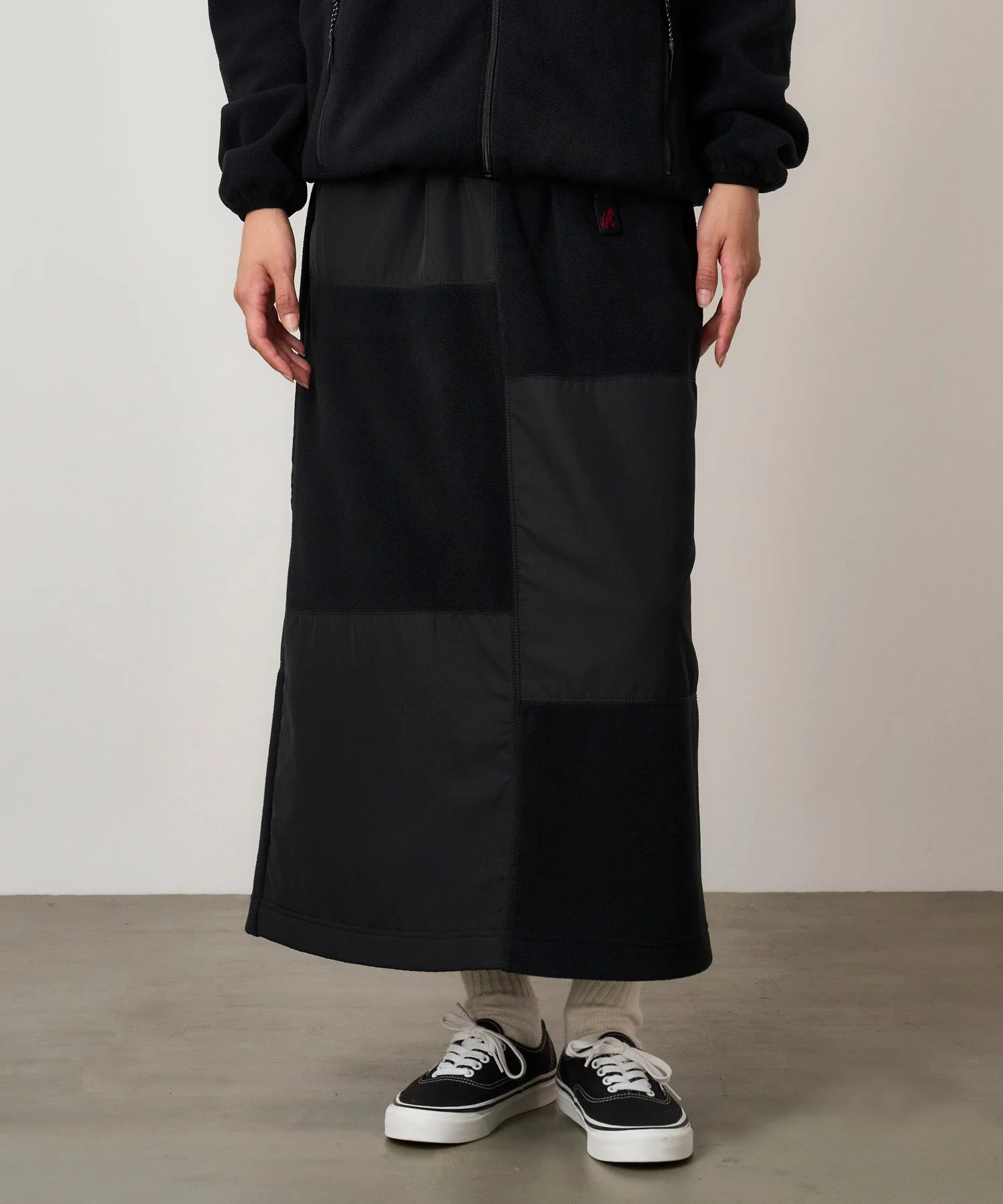 Gramicci Thermal Fleece Patch Skirt (Black) - Image 3