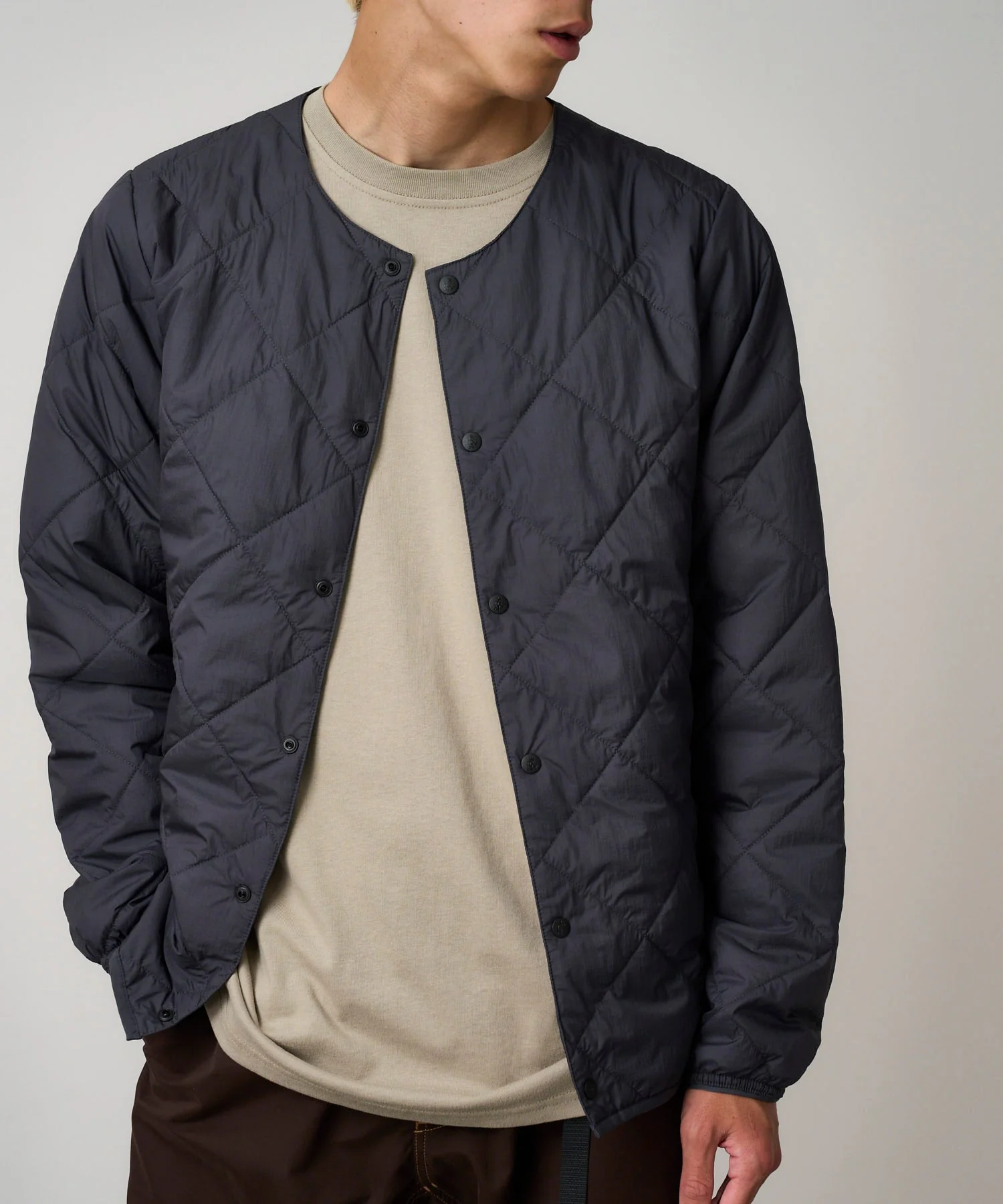 Gramicci Thermal Insulation Quilted Jacket (Black) - Image 4